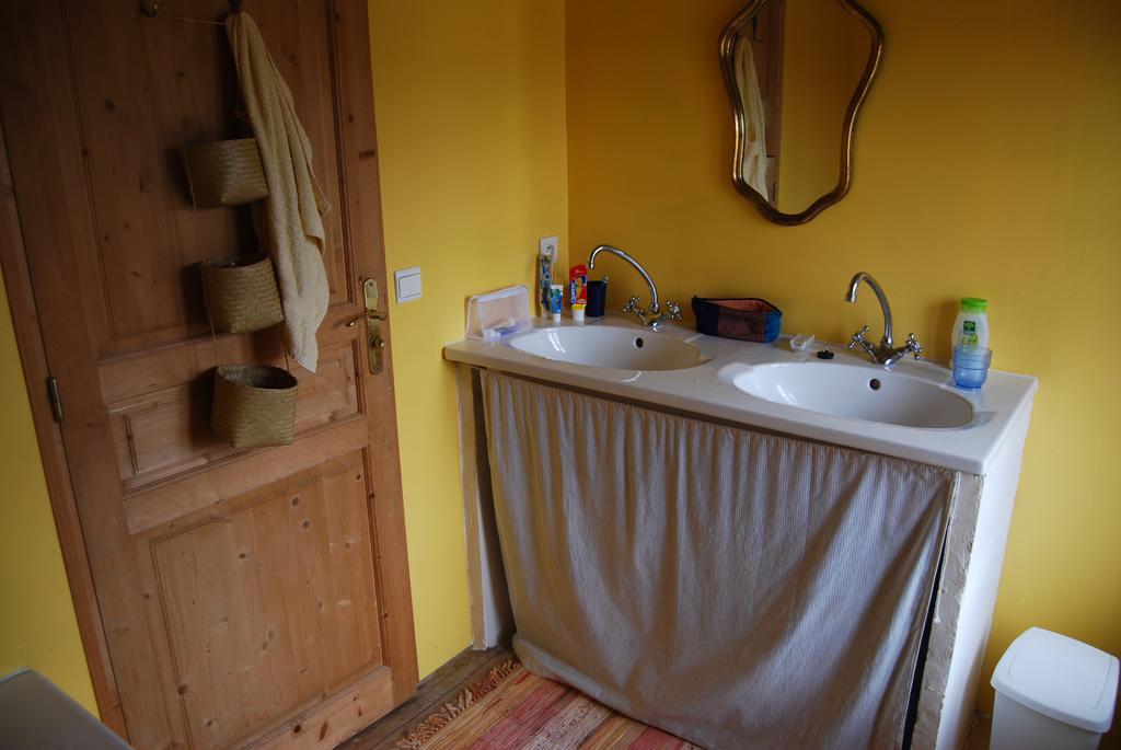 La Brionniere Villa Aizenay Room photo